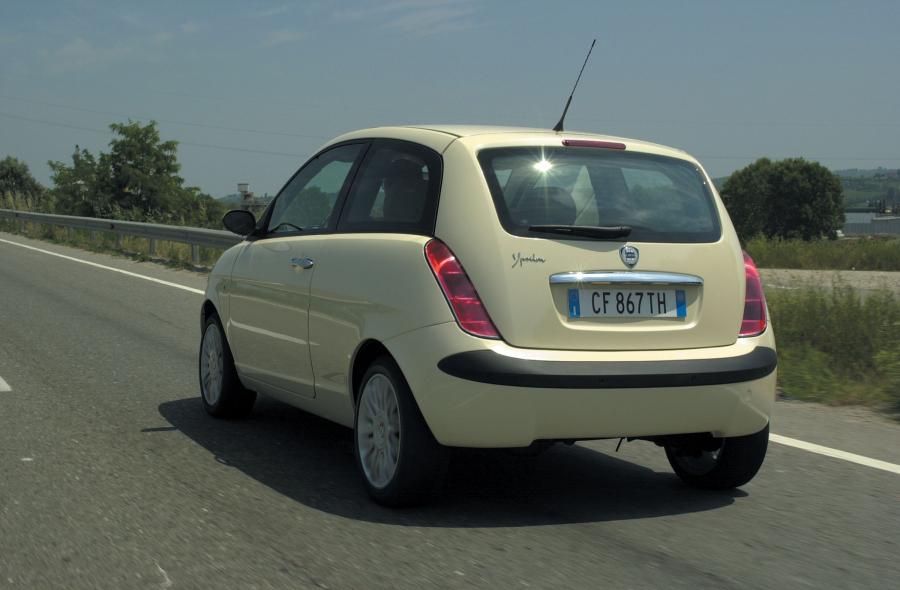  Lancia Ypsilon 2003 года  (фото 69 из 114)